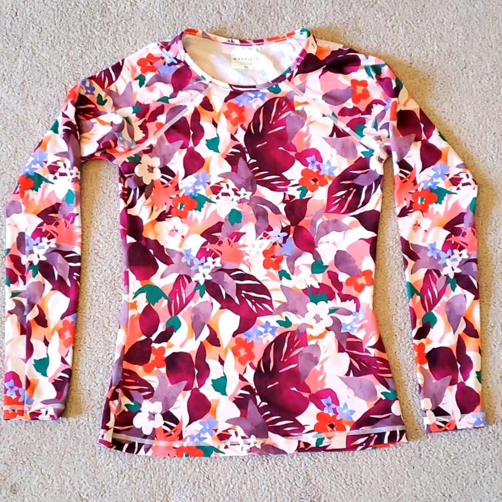 Athleta long-sleeved rashguard XS